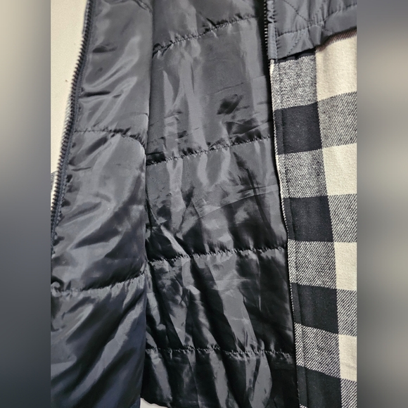 Maurices vest - Picture 4 of 5